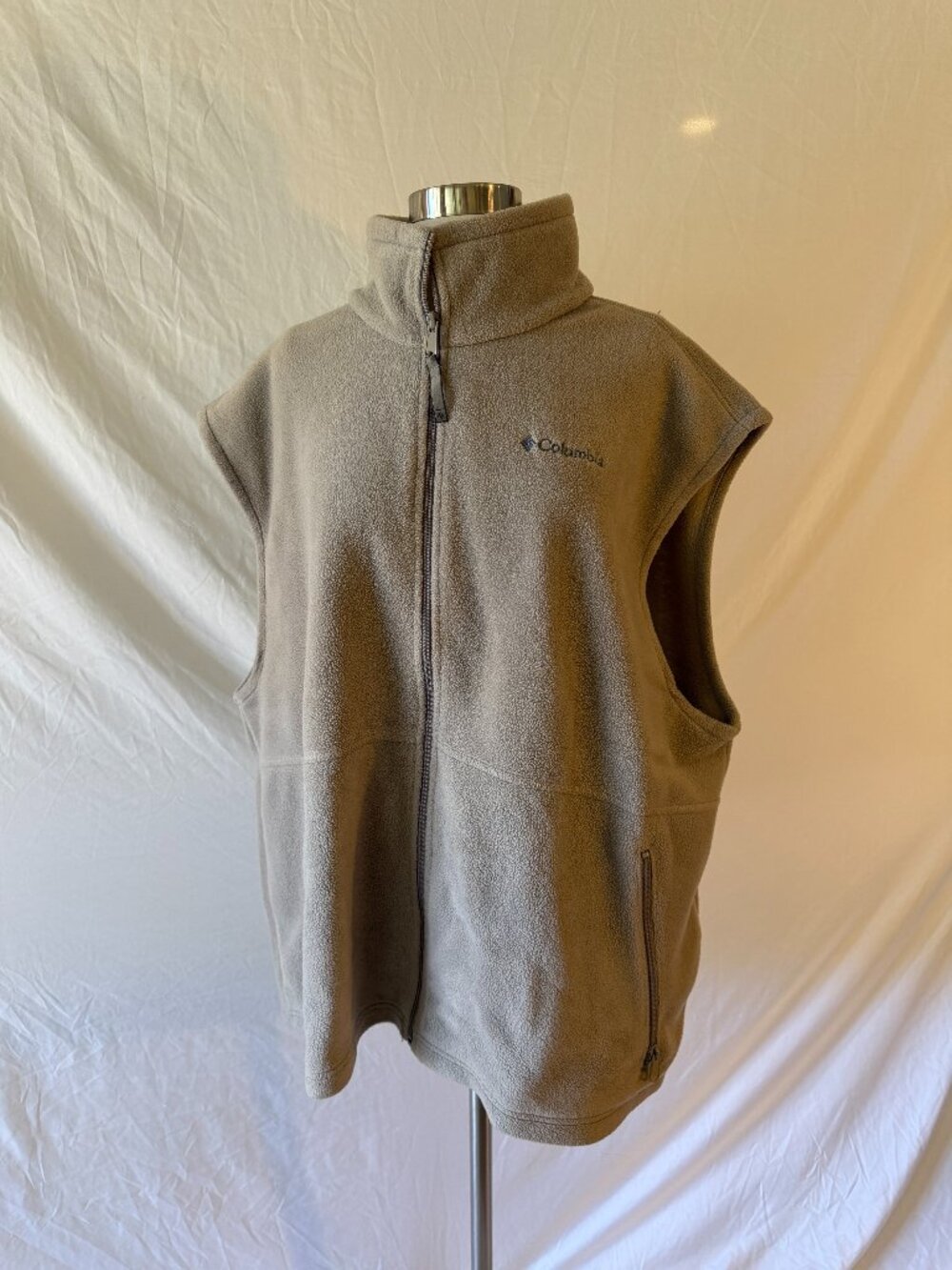 Tan Columbia Men's Fleece Vest